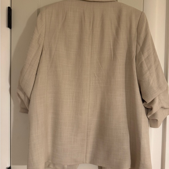 H&M Cream Blazer - Picture 4 of 4